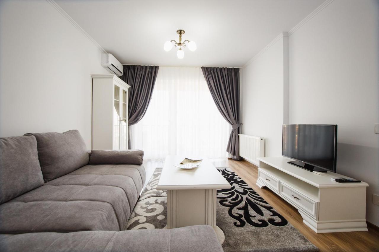Bright & Elegant Central Apartment Oradea Eksteriør billede