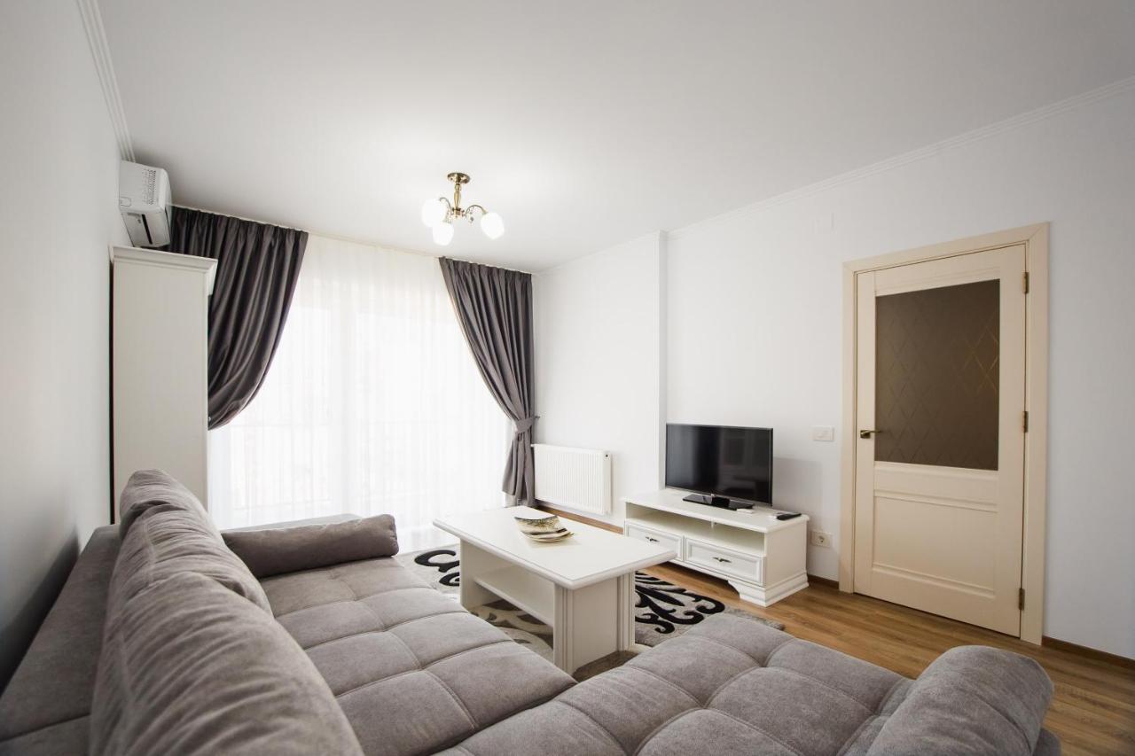 Bright & Elegant Central Apartment Oradea Eksteriør billede