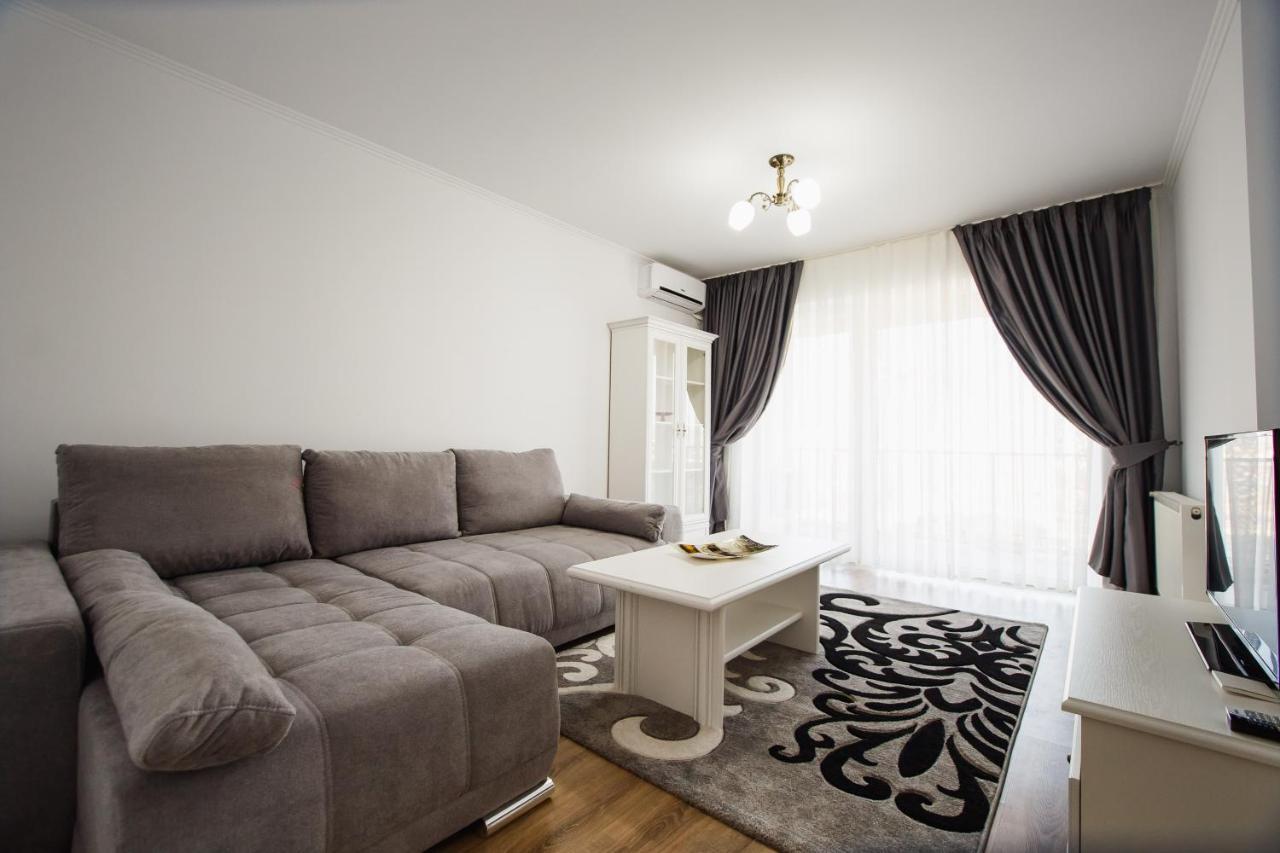 Bright & Elegant Central Apartment Oradea Eksteriør billede