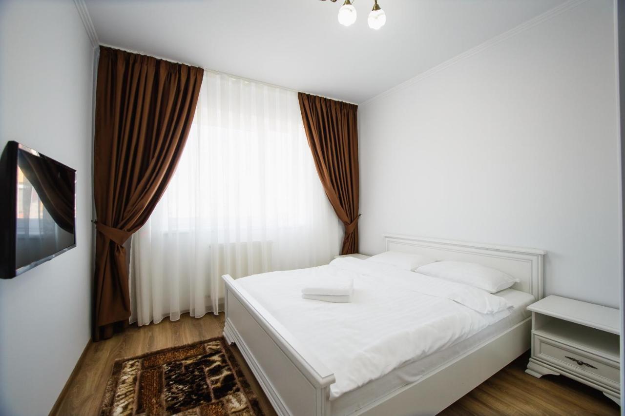 Bright & Elegant Central Apartment Oradea Eksteriør billede