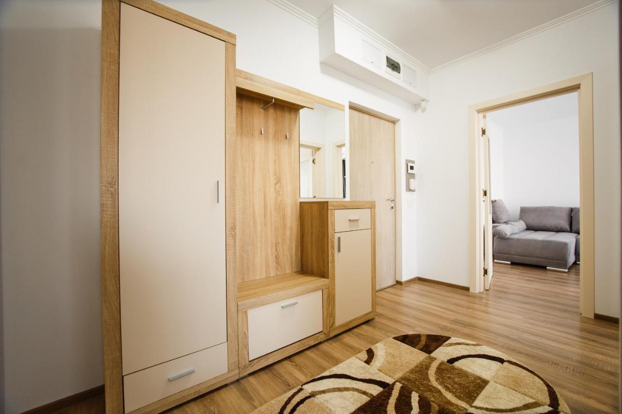 Bright & Elegant Central Apartment Oradea Eksteriør billede