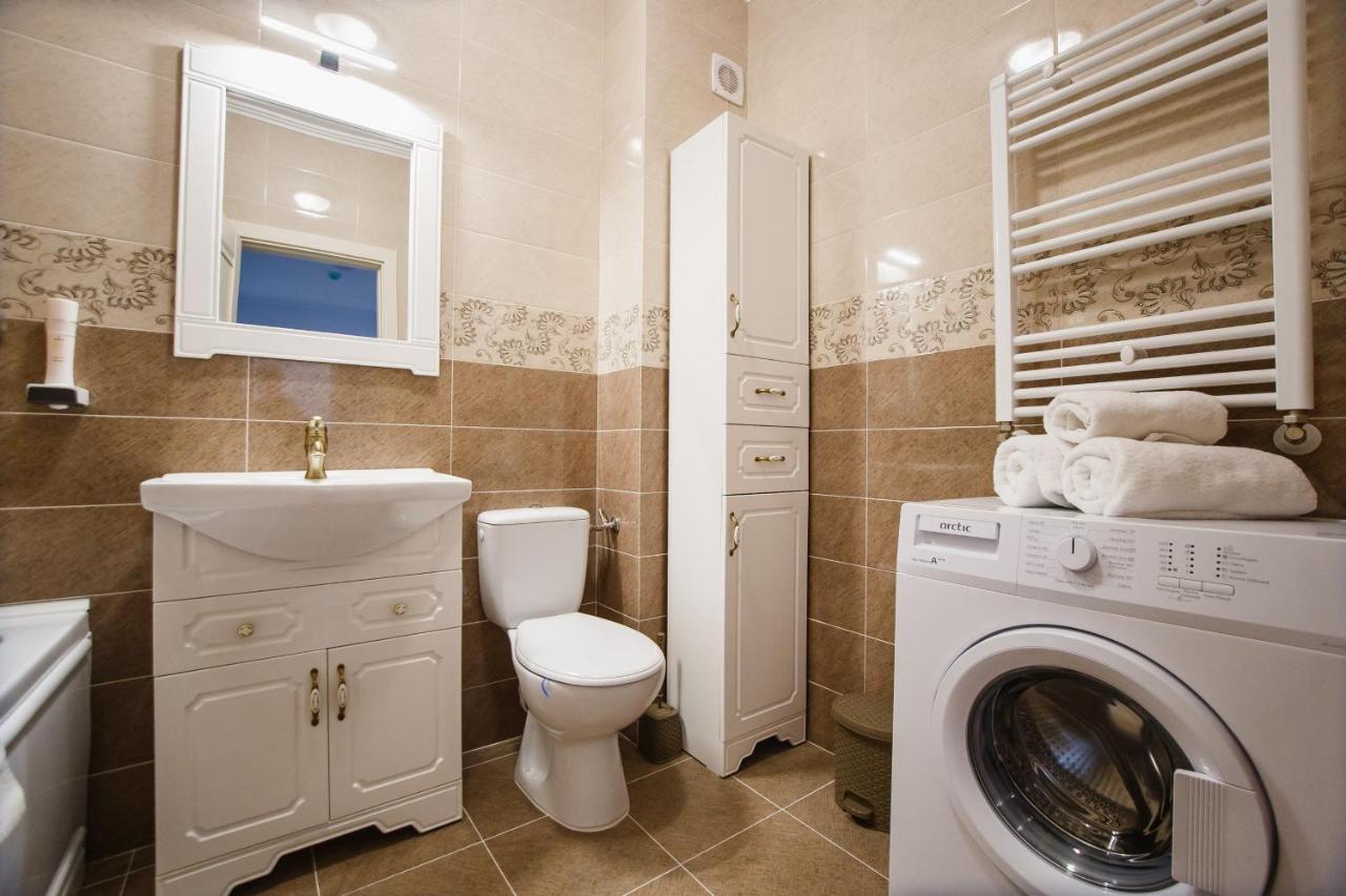 Bright & Elegant Central Apartment Oradea Eksteriør billede