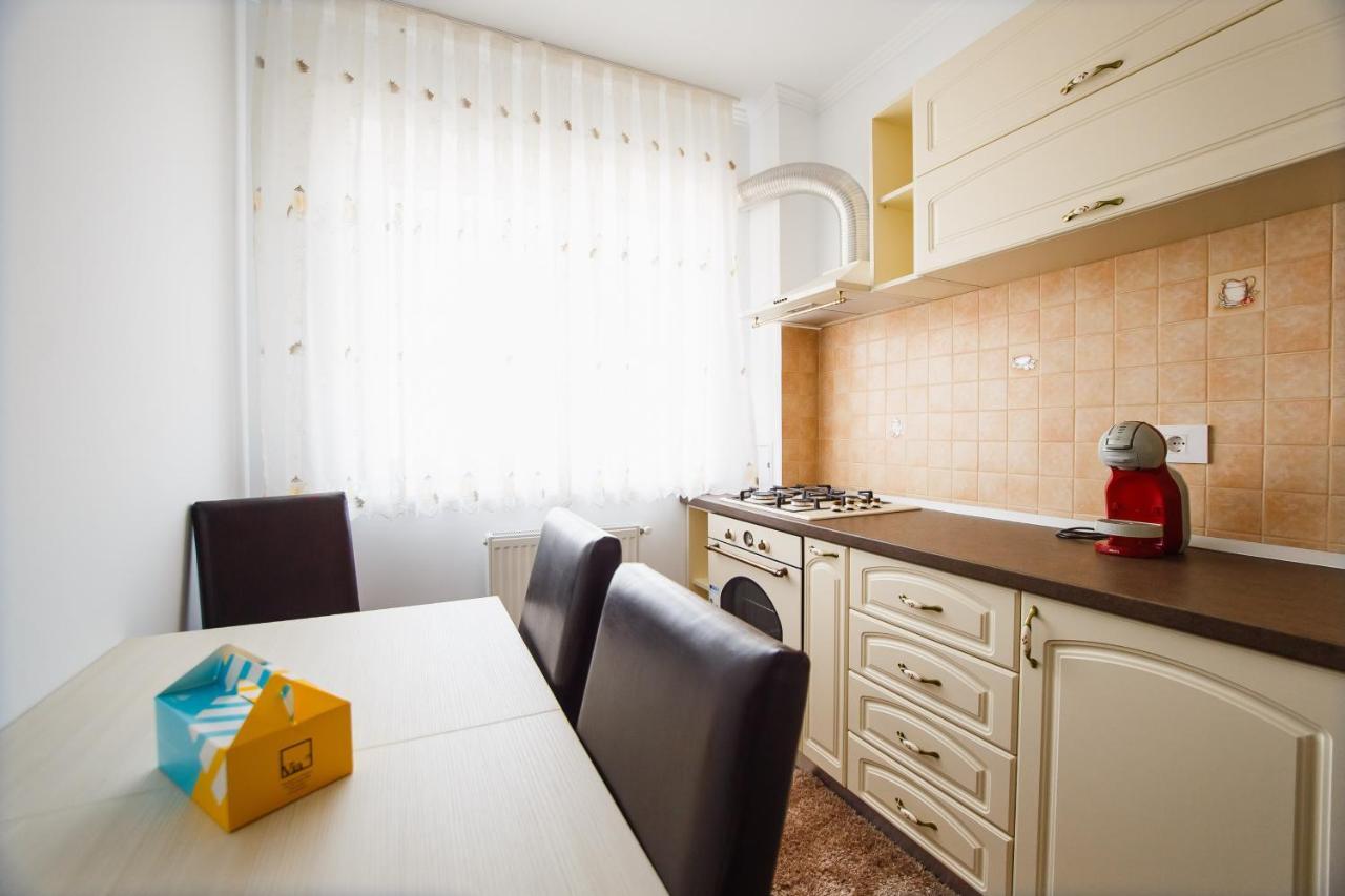 Bright & Elegant Central Apartment Oradea Eksteriør billede